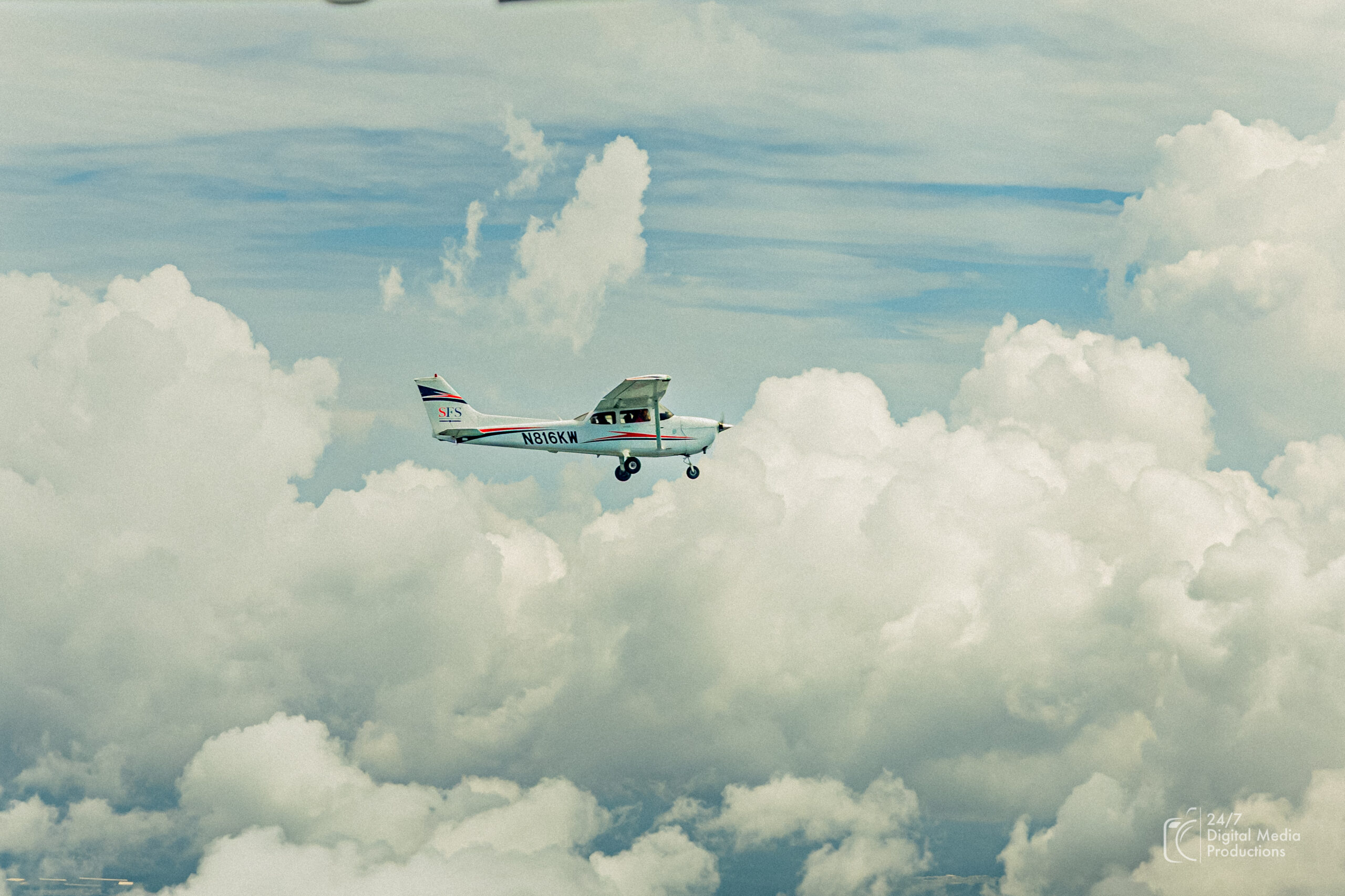 Lifestyle portrait photography | Natural outdoor shot by Atlanta photographer Zain Karmali